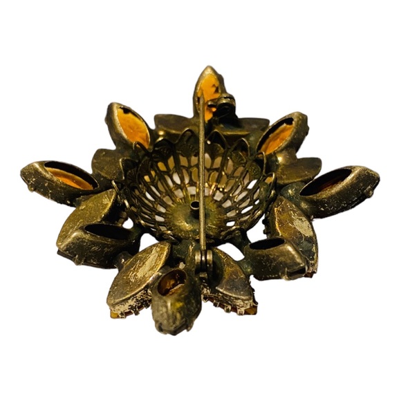 Antique Brooch - Picture 8 of 10